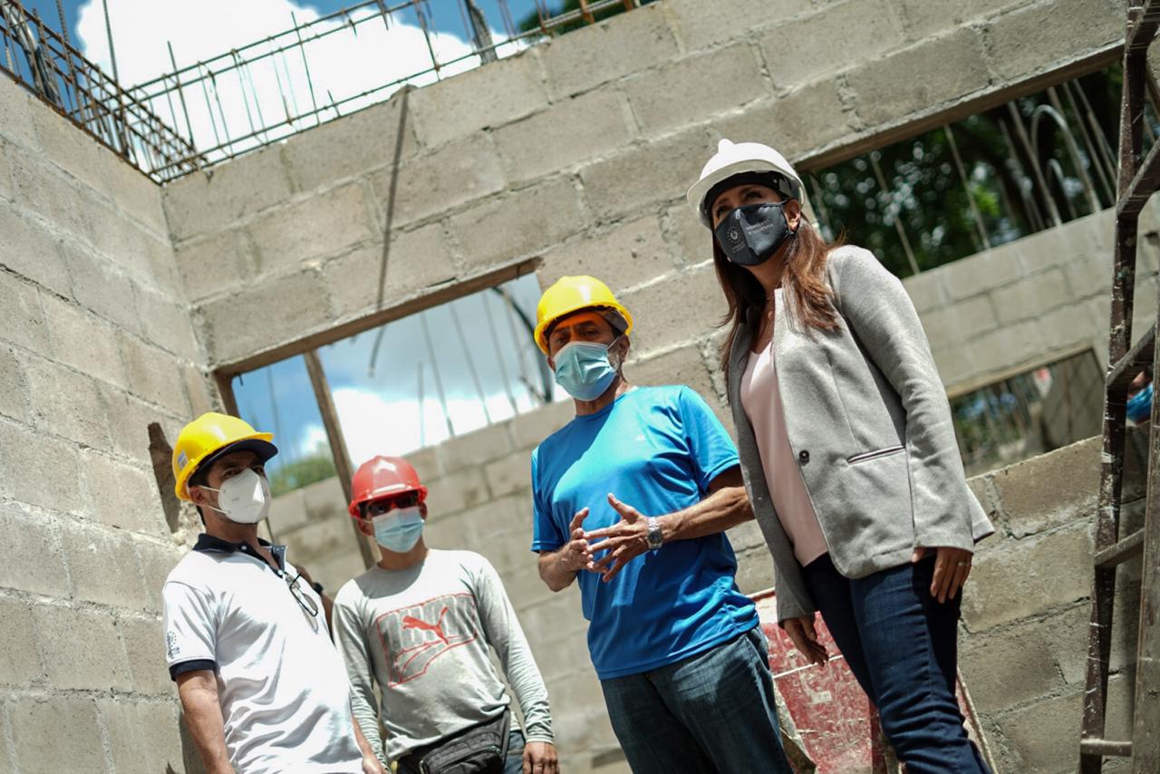 ministra-de-vivienda-verifico-avances-del-proyecto-habitacional-el-espino-en-antiguo-cuscatlan